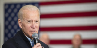 Democratic candidates pour into Iowa for last-minute push