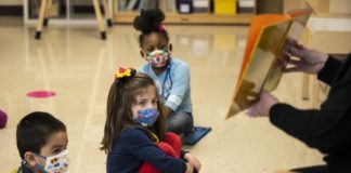 Phoenix school district says suit over mask mandate is moot