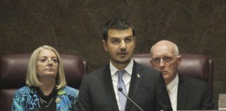 Ukrainian diplomat seeks aid in speech to Arizona lawmakers