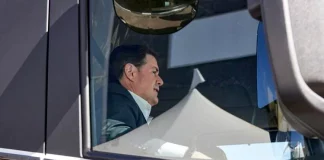 Doug Ducey tours Nikola’s zero-emission vehicle production in Coolidge