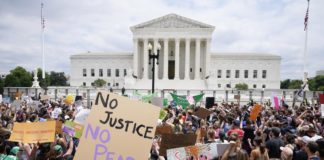 Some U.S. clinics stop doing abortions as ruling takes hold