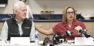 Senators visit Arizona, Texas border in search for solutions