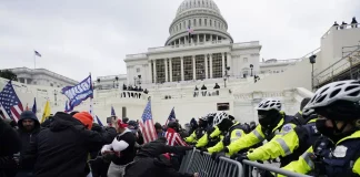 Lawmakers seek to bar insurrectionists from holding office