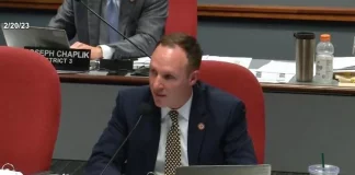 Bill requiring Arizona schools boost teacher pay by $10,000 clears hurdle