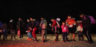 Arizona officials share outcry in mass release of migrants