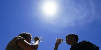 Homes become ‘air fryers’ in Phoenix heat, people ration AC due to cost